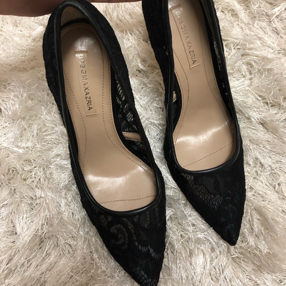 *BRAND NEW* BCBG MAX AZRIA Lace pumps!